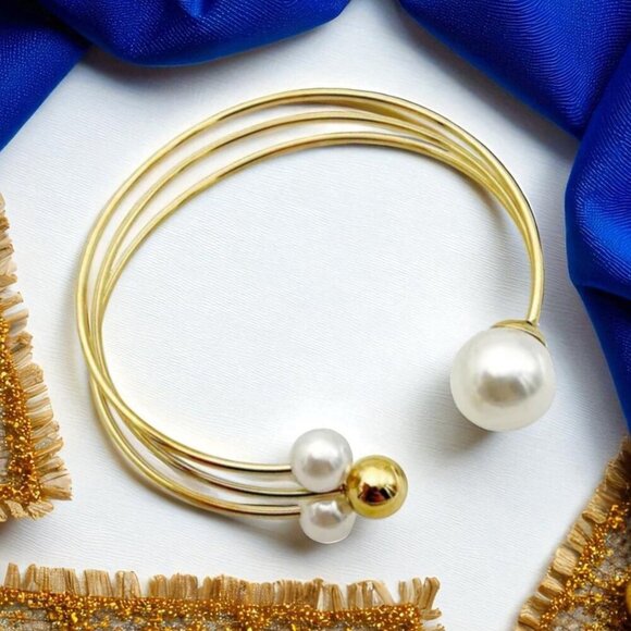 🆕️Elegant 14K Gold Plated Pearl Accent Adjustable Cuff Bracelet + Free Earrings - Picture 1 of 15